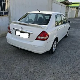 Nissan Versa 2010