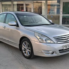 Nissan Teana 2010