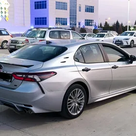 Toyota Camry 2022