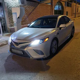 Toyota Camry 2018