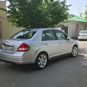 Nissan Versa 2010