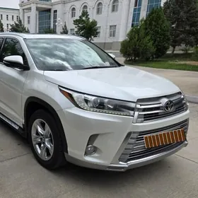Toyota Highlander 2016