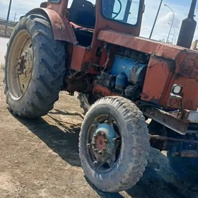 MTZ 80 2005
