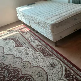 кровать