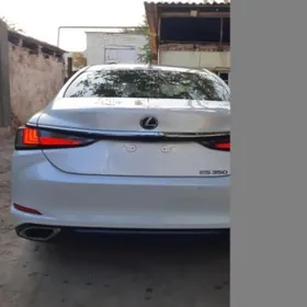 Lexus ES 350 2019
