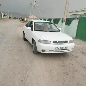 Daewoo Leganza 1998