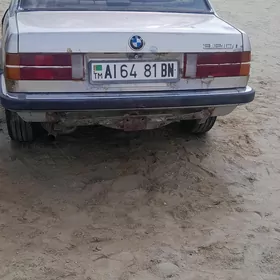 BMW 320 1983