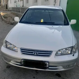 Toyota Camry 1999