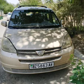 Toyota Sienna 2004
