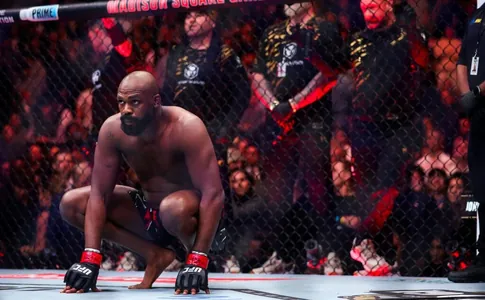 Чемпион UFC в тяжелом весе Джон Джонс завершил карьеру. Пояс перешел Аспиналлу