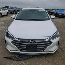 Hyundai Elantra 2020