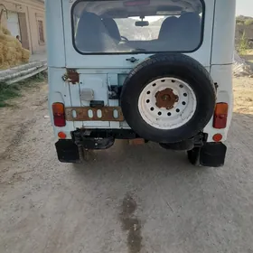 UAZ 469 2002