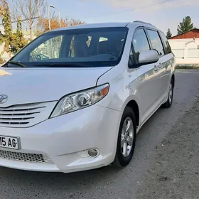 Toyota Sienna 2013
