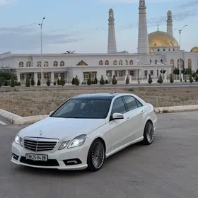 Mercedes-Benz E350 2011