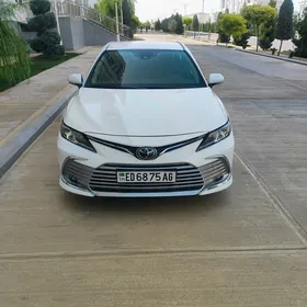 Toyota Camry 2019