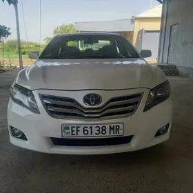 Toyota Camry 2010