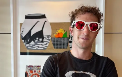 Meta и Oakley выпустили умные очки для спортсменов: с функцией перевода и звонка