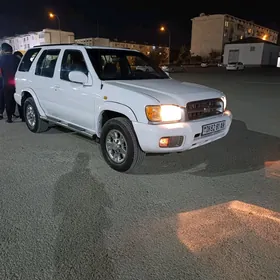 Nissan Pathfinder 1997