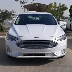 Ford Fusion 2020