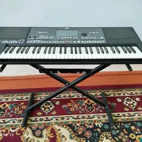 Korg Pa600