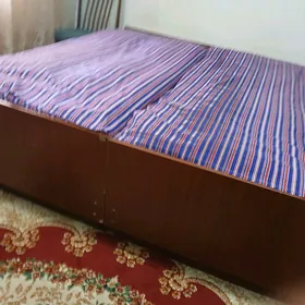 матрацы и одеяло