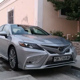 Toyota Camry 2020