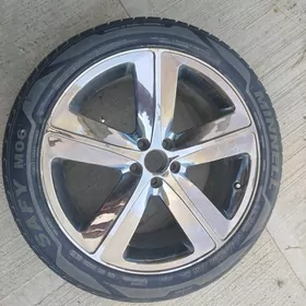 235/45/18 Teker pakryska