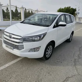 Toyota Innova 2020