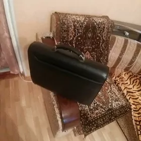 Мужской кожаный портфель