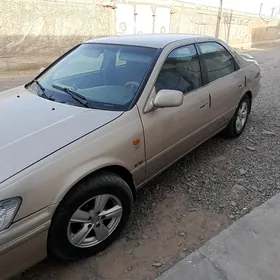 Toyota Camry 2000