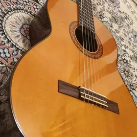 GITARA YAMAHA C70