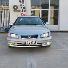 Toyota Camry 2000