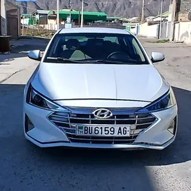 Hyundai Elantra 2019