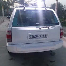 Infiniti QX4 1999