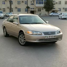 Toyota Camry 2000