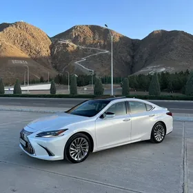 Lexus ES 350 2019