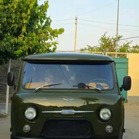 UAZ 452 1983