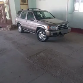 Nissan Pathfinder 2001