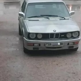 BMW 520 1987