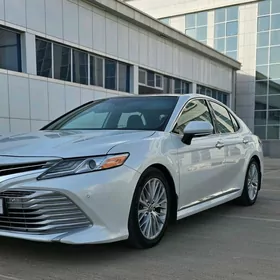 Toyota Camry 2018