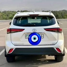 Toyota Highlander 2021