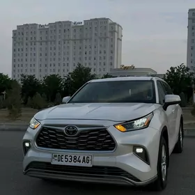 Toyota Highlander 2020