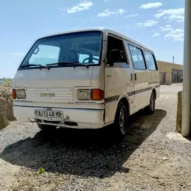 Mazda B2000 1996