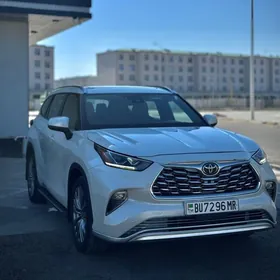 Toyota Highlander 2022