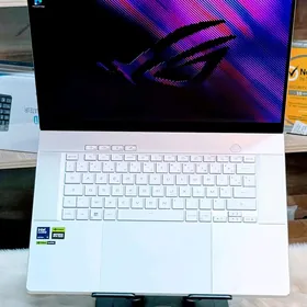 ASUS ROG/ RTX 5090/ 64GB RAM