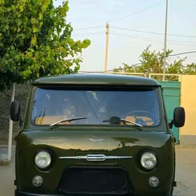 UAZ 452 1983