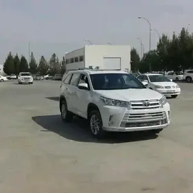 Toyota Highlander 2019