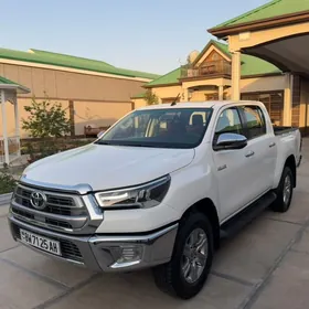 Toyota Hilux 2024