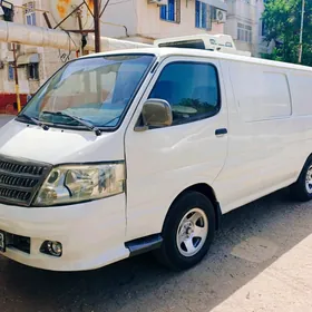 Toyota Hiace 2012