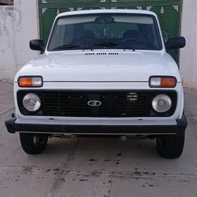 Lada Niva 2014